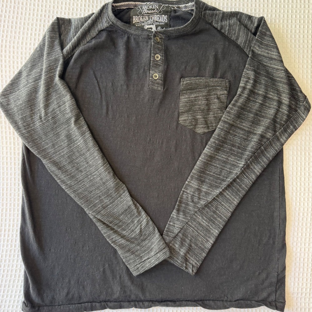 Broken Threads Mens XL Henley Shirt‎ Long Sleeve Space Dye Raglan Black Gray